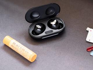 Giảm giá tai nghe Buds Plus cực sốc