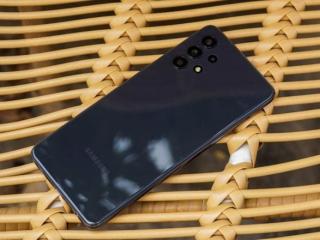 Galaxy A32 ra mắt với cụm camera mới lạ