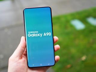 Samsung Galaxy A90 – Chiếc điện thoại 5G giá tầm trung đầu tiên trên thế giới