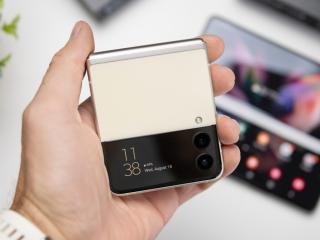 Hé lộ tính năng bảo vệ pin mới trên Galaxy Z Fold 3