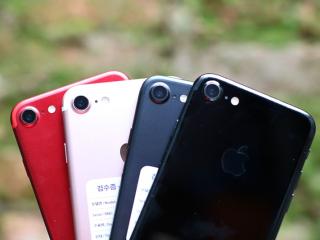 Top 4 điện thoại tầm giá 5 triệu đồng đáng mua nhất tháng 12/2019