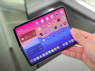 Màn hình gập không nếp của Samsung cứu cánh iPhone Fold?