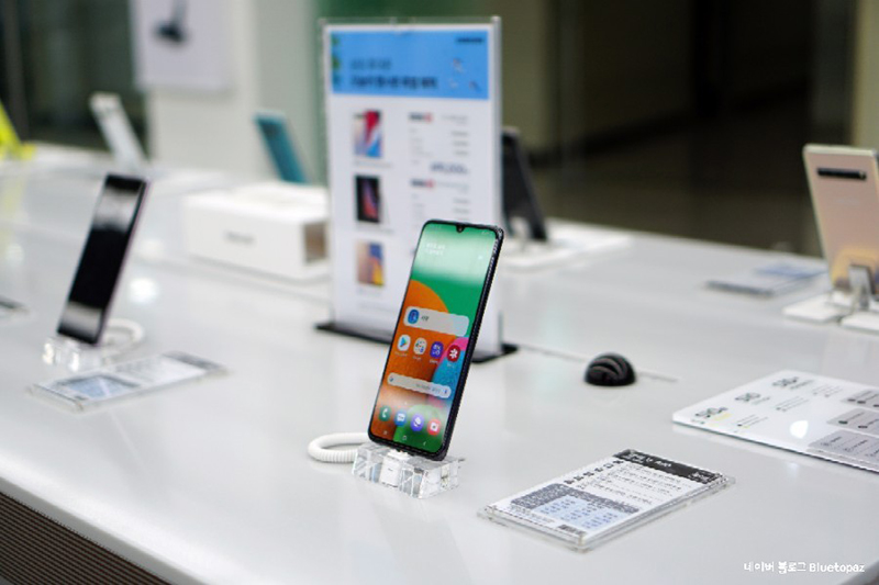 Samsung A90 5G 2019 giá rẻ, hiệu năng mạnh mẽ, cụm 3 camera, kết nối mạng 5G