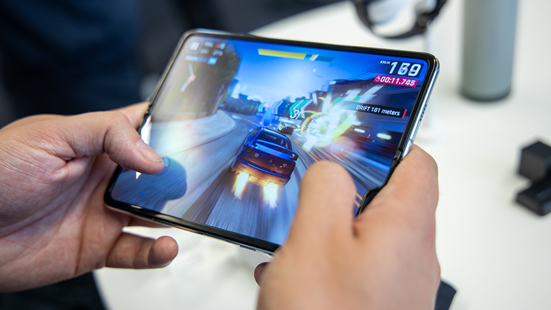 Galaxy Fold 5G tại Hải Phòng sở hữu viên pin siêu trâu