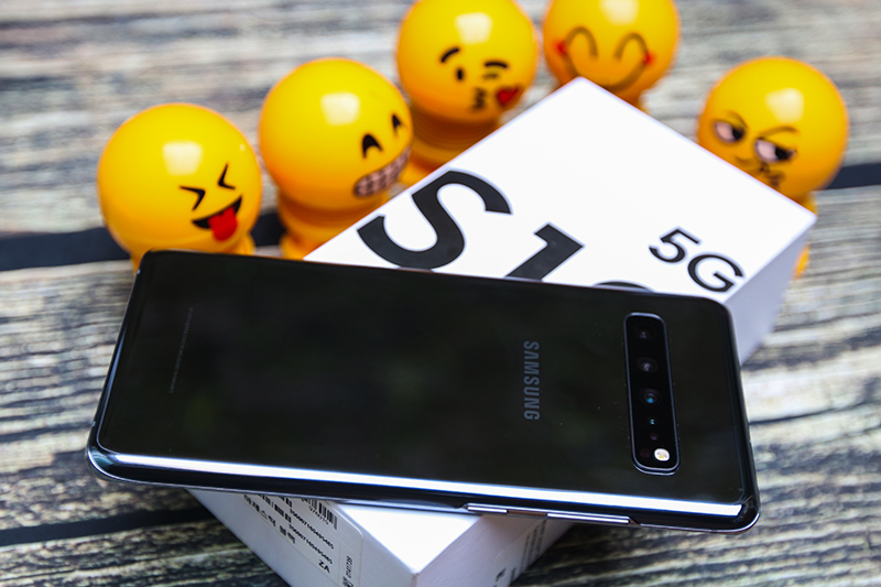 Samsung Galaxy S10 5G lướt 99% bản Hàn với cụm camera hiện đại