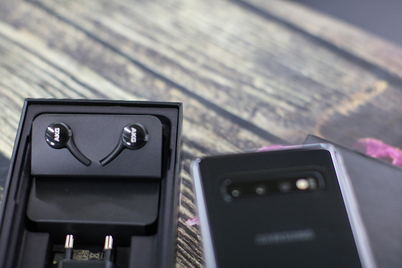 Cụm camera phía sau Samsung Galaxy S10 Fullbox có nhiều đổi mới