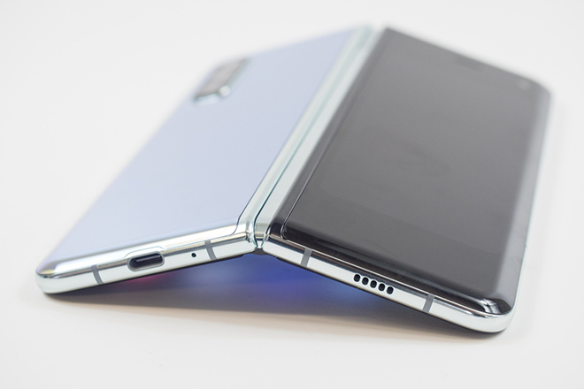 Galaxy Z Fold 2 xách tay Hàn có đến 5 ống kính