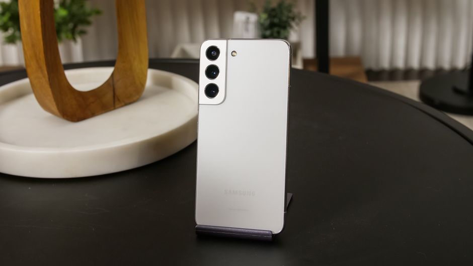 Thiết kế của Galaxy S22 Plus giống mẫu điện thoại tiền nhiệm