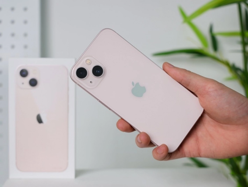 Có nên iPhone 13 không?