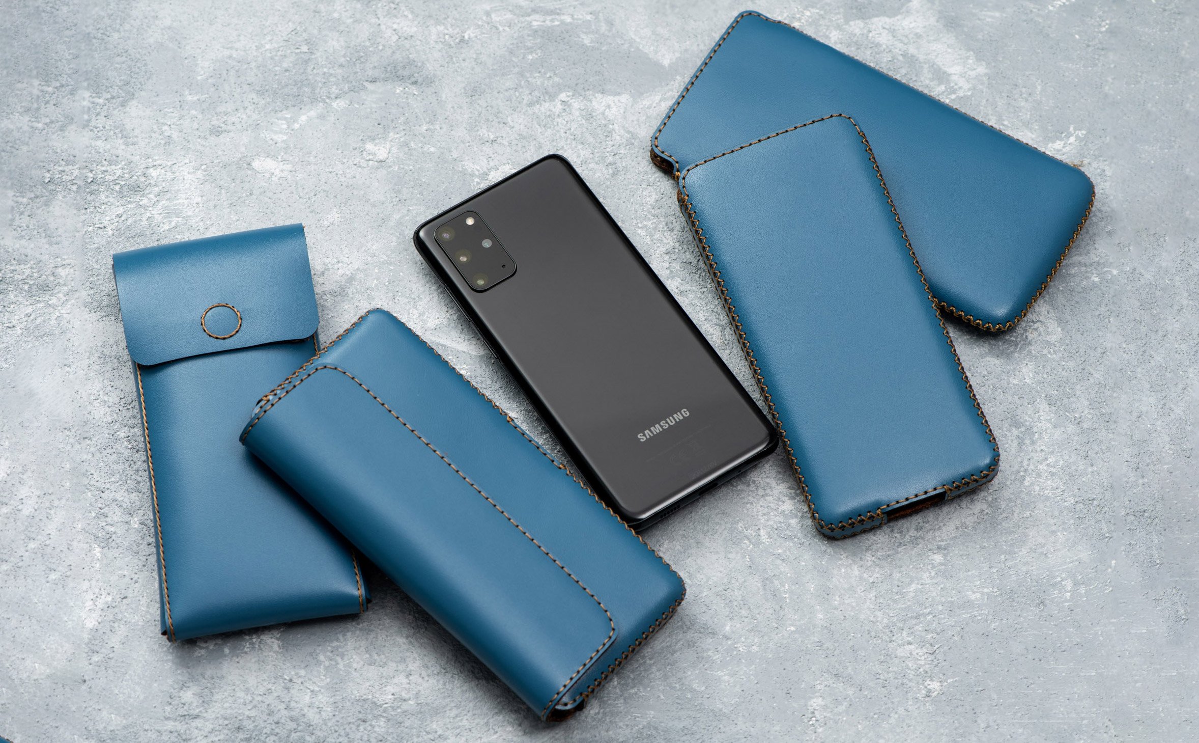 Mặt lưng của Galaxy S20 Plus chính hãng