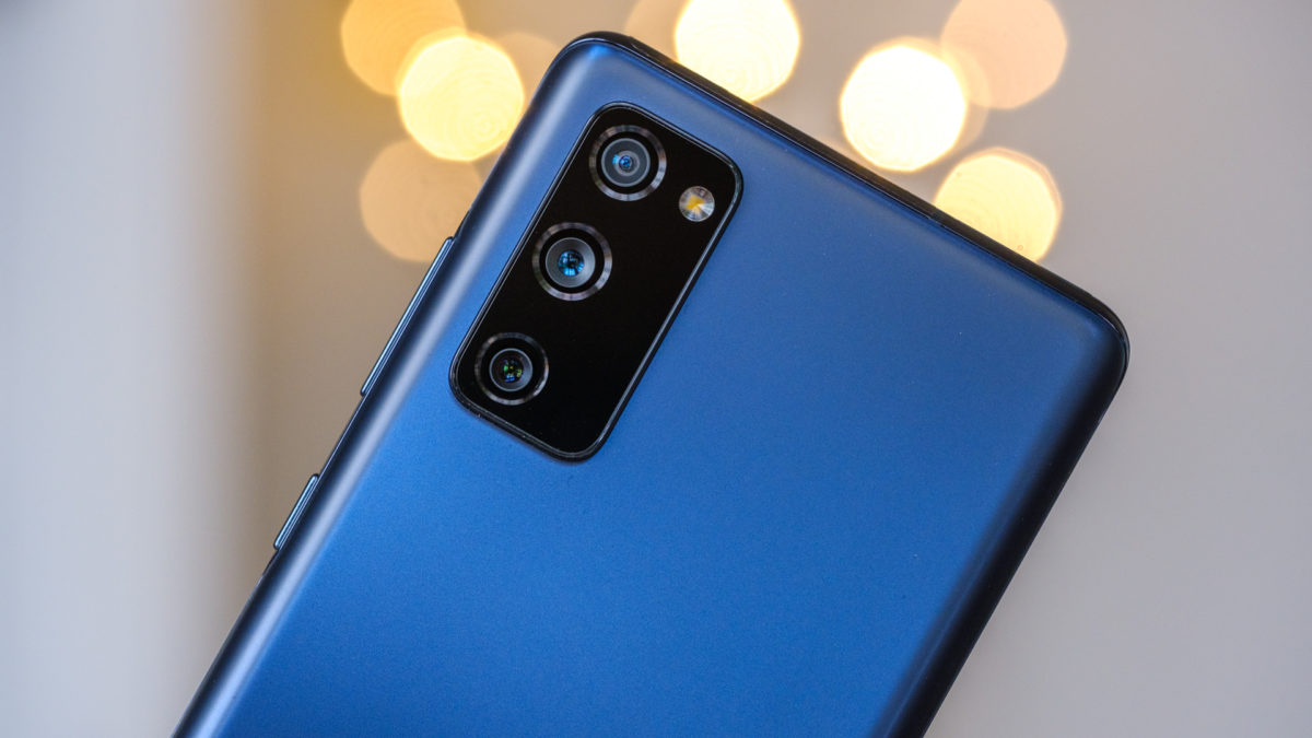 Thiết kế cụm camera sau của Galaxy S20 Fe