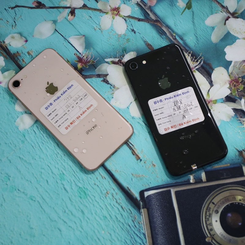 iPhone 8