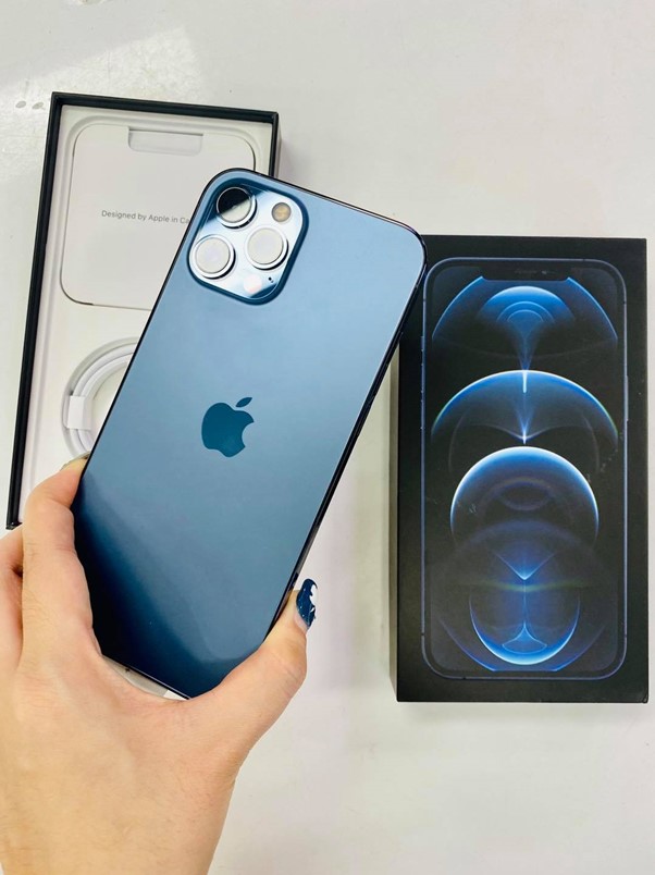 iPhone 12 Pro Max xanh - Tùy chọn màu đặc trưng của 12 series
