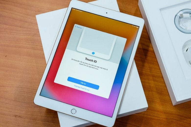 iPad gen 8 2020 với nút Home vật lý