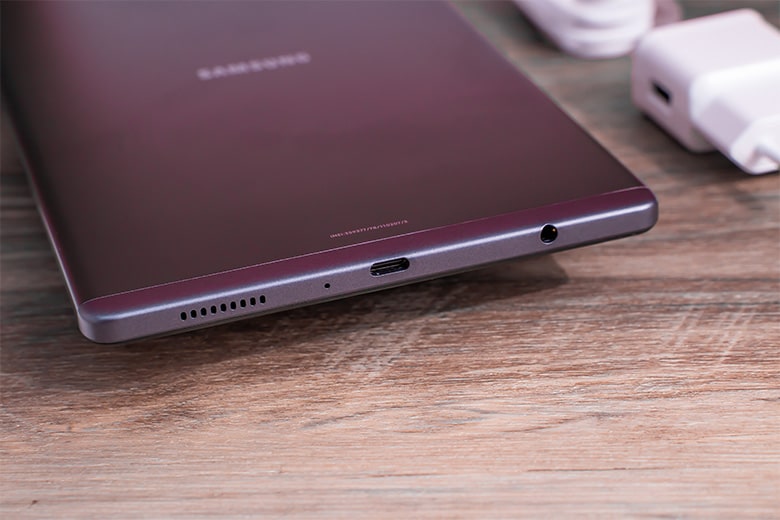 Máy tính bảng giá rẻ sở hữu viên pin 5000mAh