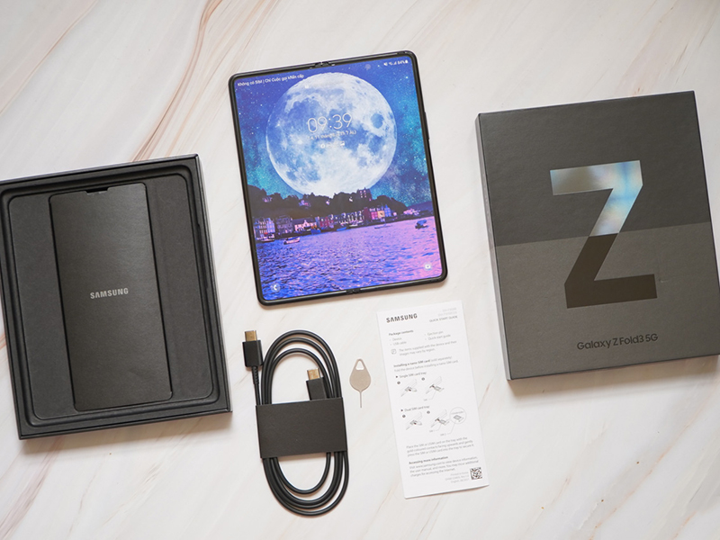 Mở hộp Galaxy Z Fold 3