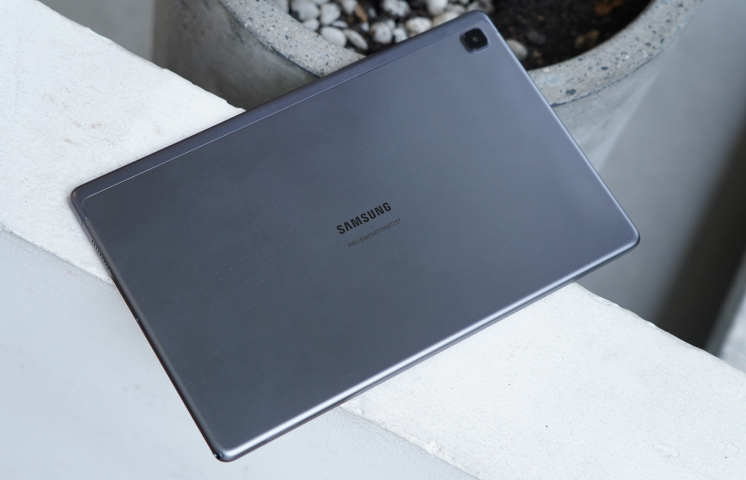 Thiết kế mặt lưng của Galaxy Tab A7