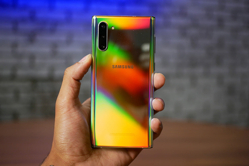 So sánh về bộ nhớ lưu trữ - Samsung Note 10 hoàn toàn chiến thắng