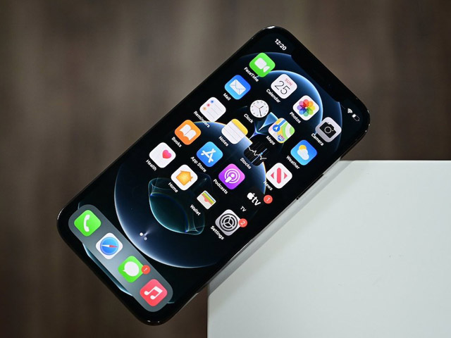 iPhone 12 series là dòng iPhone đầu tiên được trang bị kết nối mạng 5G