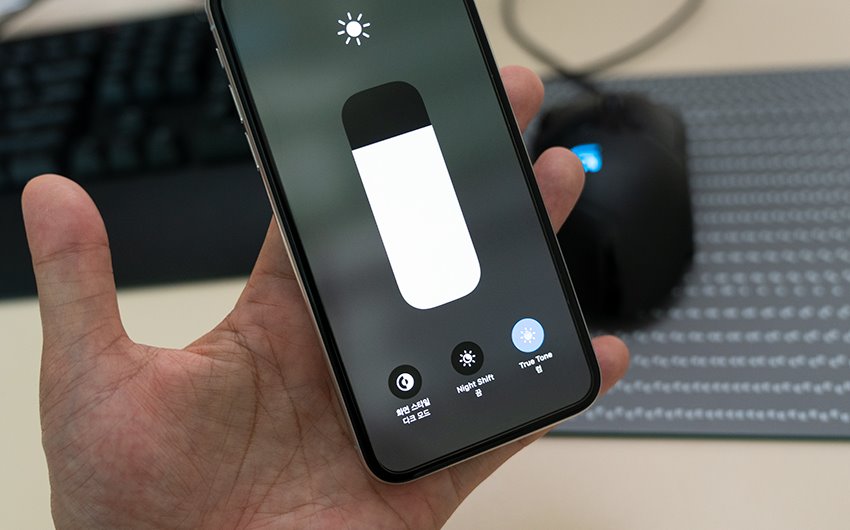 Thay đổi rõ ràng nhất là chế độ Dark Mode 