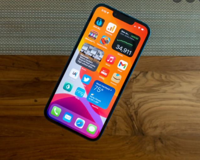 màn hình của iPhone 13
