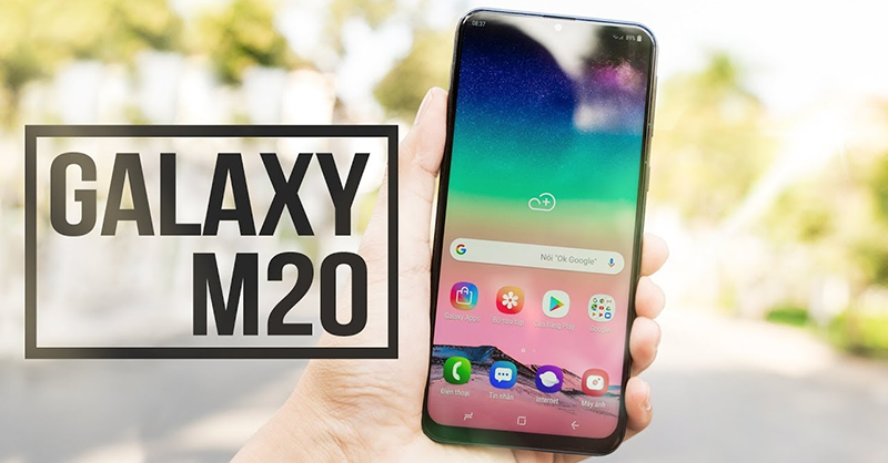 Galaxy M20 là model sở hữu màn hình giọt nước đầu tiên của Samsung