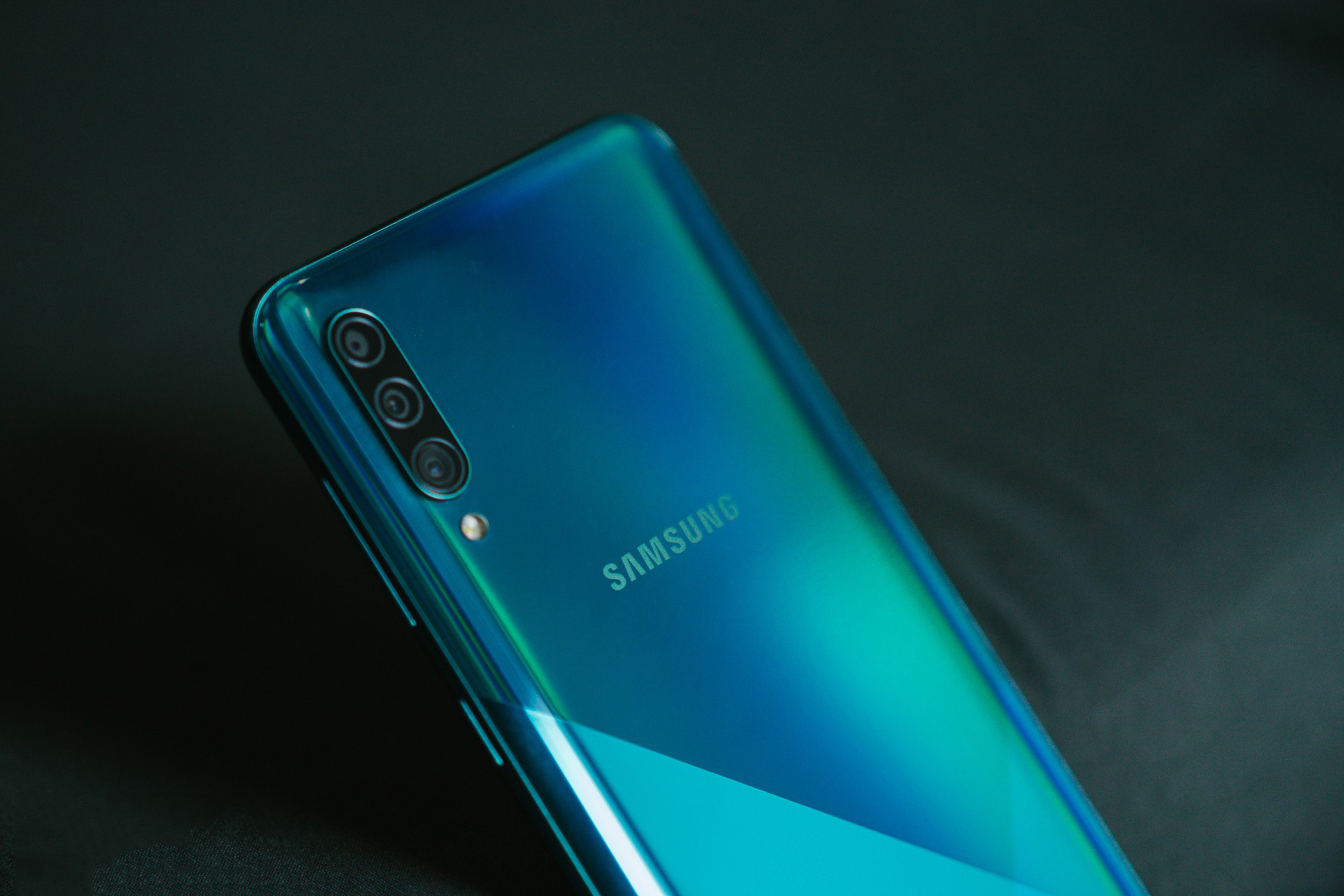 Mặt lưng Samsung Galaxy A30s