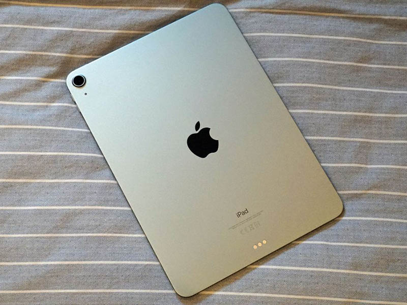 Thiết kế gần như tương đồng với iPad Air 4