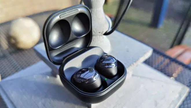Có nên mua Galaxy Buds Pro không?