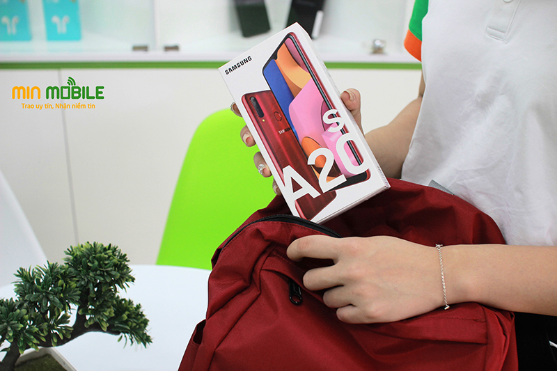 Galaxy A20s 32GB sạc nhanh, pin trâu