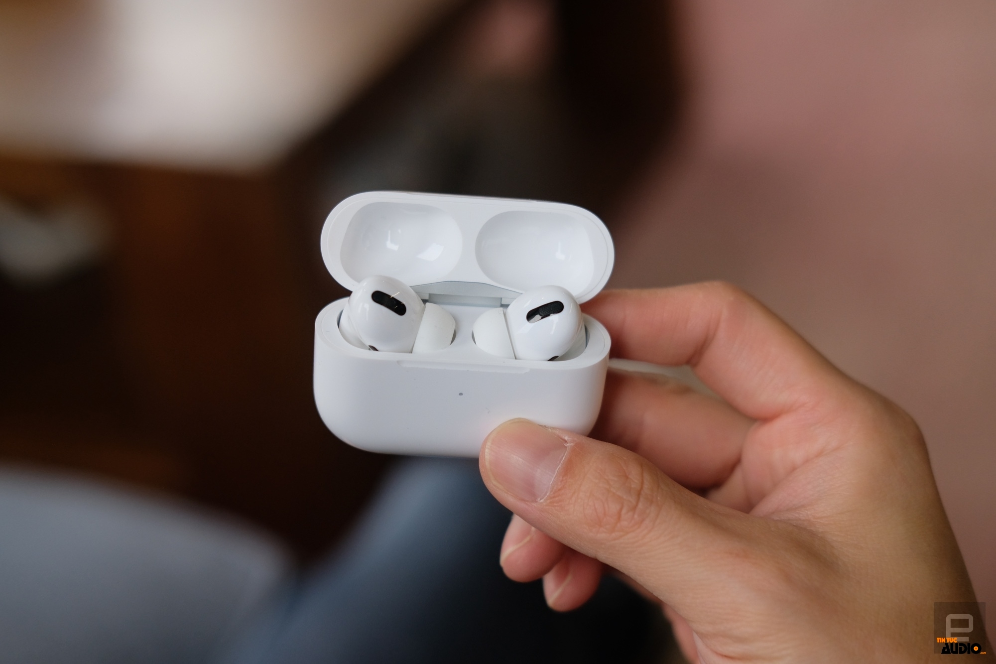 Tai nghe không dây cao cấp AirPods Pro