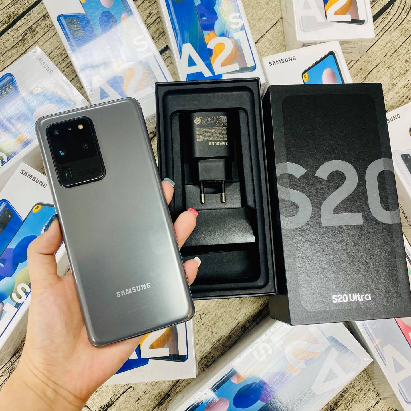 Mua Galaxy S20 Ultra giá cực tốt tại MinMobile