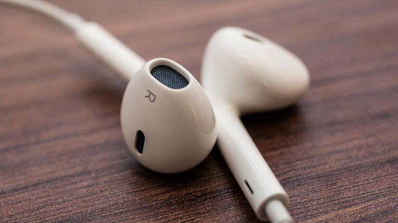 iphone-12-ear-pods