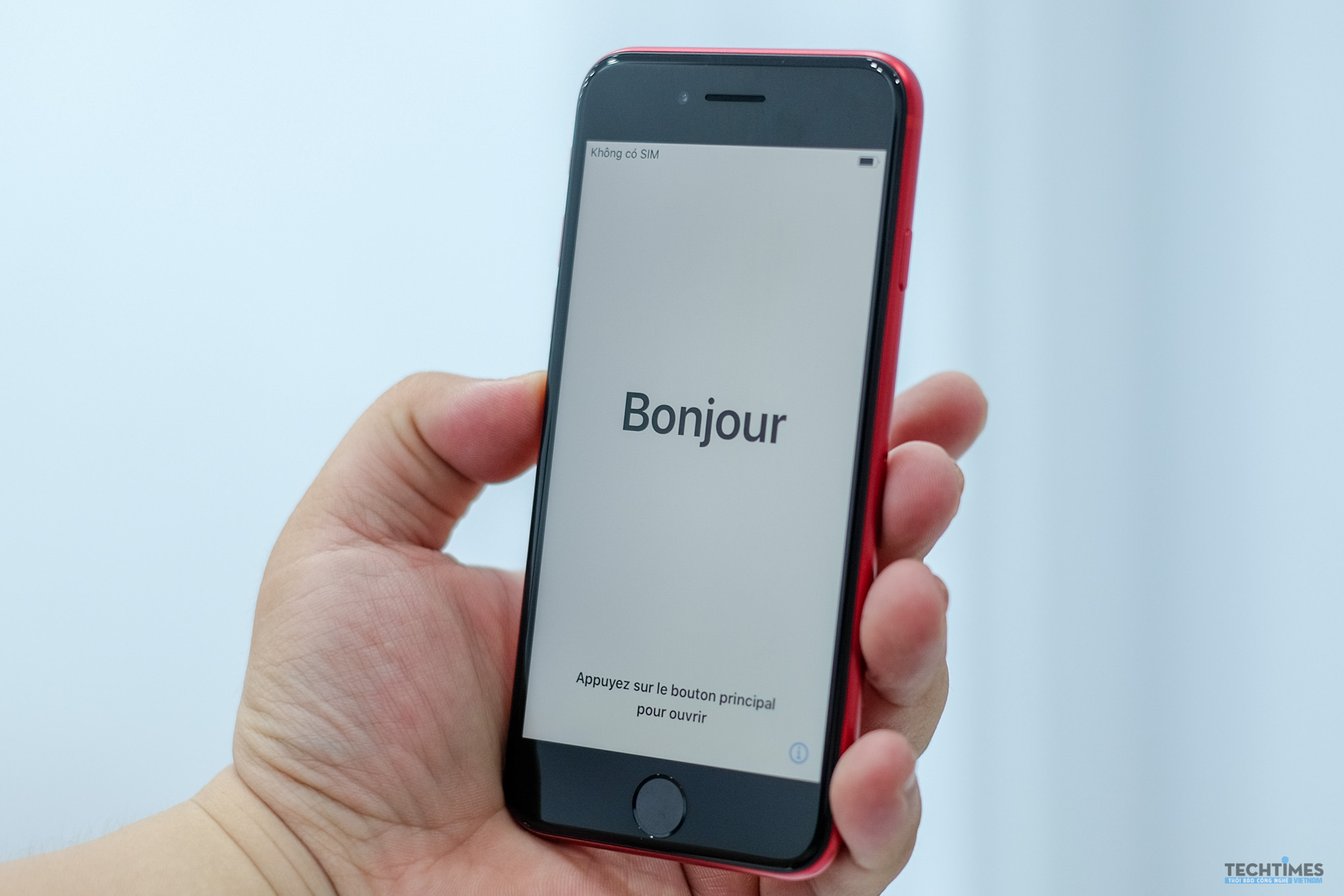 Có nên mua iPhone SE 2 không?