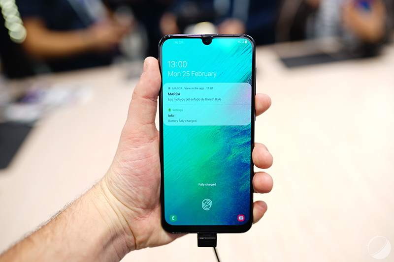 Mua điện thoại Samsung Galaxy A50 tại Hải Phòng