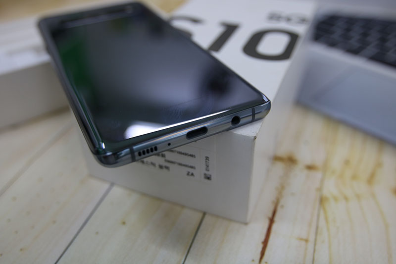 Samsung Galaxy S10 5G có bộ nhớ trong rộng rãi