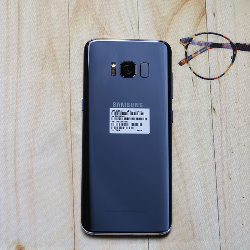 so sánh hình thức samsung s8 cũ xách tay Hàn với Mỹ