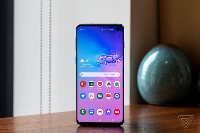 Samsung Galaxy Note 10 có viền benzel mỏng hơn và có màn hình lỗ khuyên