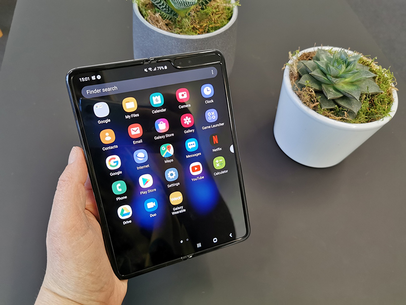 Samsung Galaxy Fold bán ra tại Hàn Quốc và đã được bán hết sạch