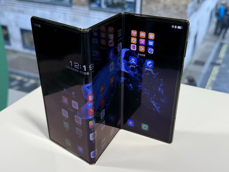 galaxy-tri-fold-gap-ba-samsung.jpg (37 KB)