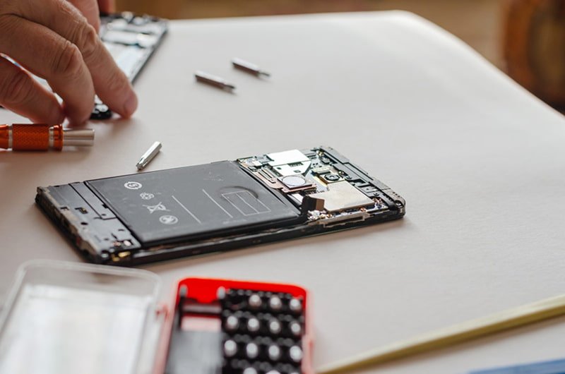 pin-dien-thoai-thao-roi-bat-cap-ky-thuat.jpg (54 KB)