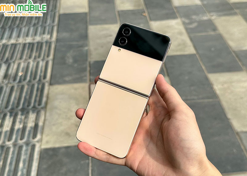 Galaxy Z Flip 4 128Gb có thiết kế hiện đại
