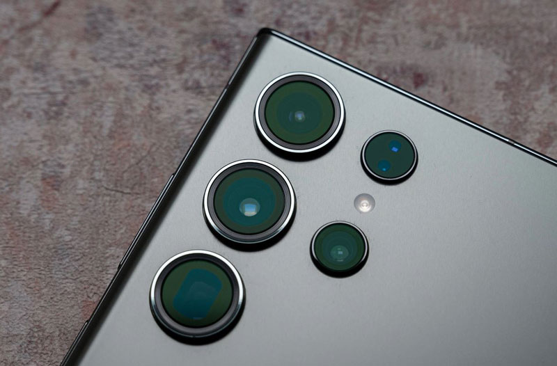 Camera của điện thoại Galaxy S23 Ultra có độ phân giải tốt hơn Z Fold5