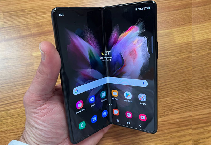 Galaxy Z Fold3 cũ có ngoại hình đẹp như mới