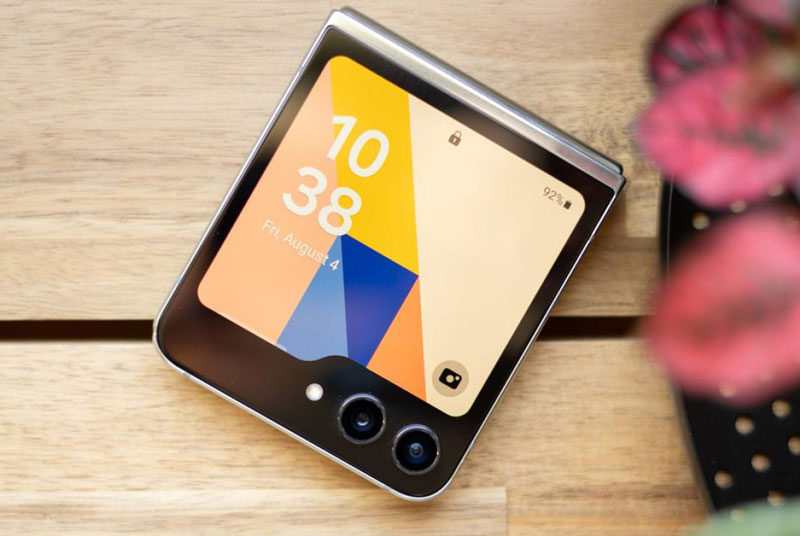 Galaxy Z Flip 5 có hiệu năng mạnh mẽ hơn so với Z Flip 4