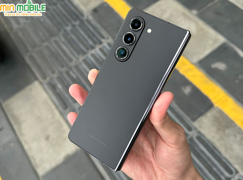 Ngoại hình cực đẹp của Galaxy Z Fold5 cũ 512GB