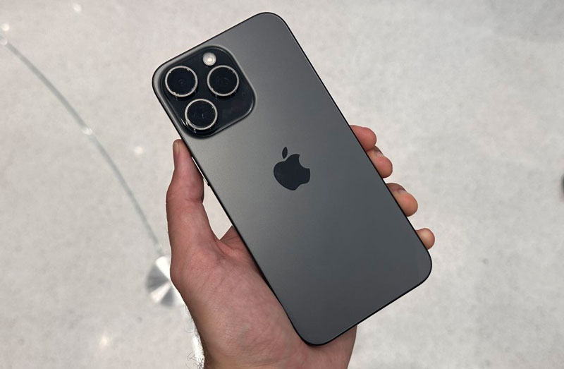 iPhone 15 Pro 1Tb sở hữu thiết kế sang trọng 
