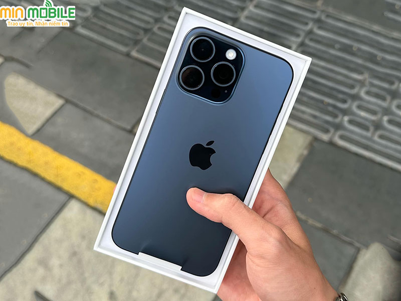 iPhone 15 Pro Max 256Gb xách tay Hàn có thiết kế cực kì sang trọng