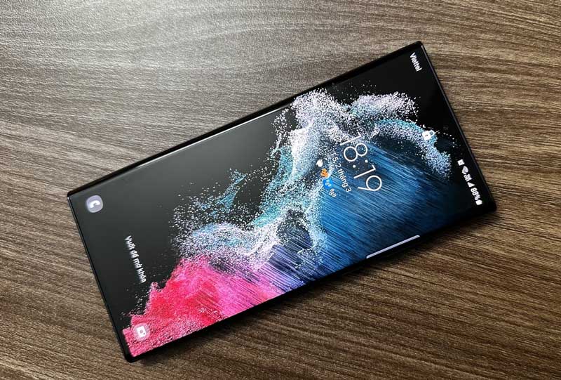 Samsung S22 ultra bản Mỹ có màn hình hiện đại