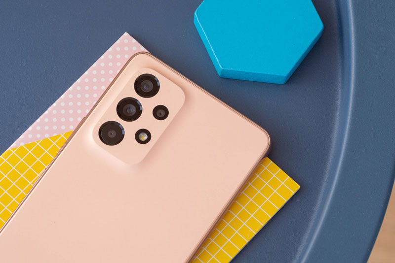 Camera của Galaxy A73 có phần vượt trội hơn so với Galaxy A53
